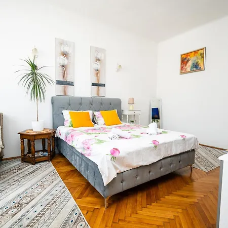 Central City Studio Apartment Apartman