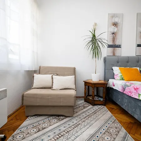 Central City Studio Apartment Saraybosna