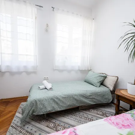 Central City Studio Apartment Apartman