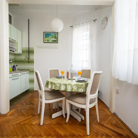 Apartment Central City Studio Apartment