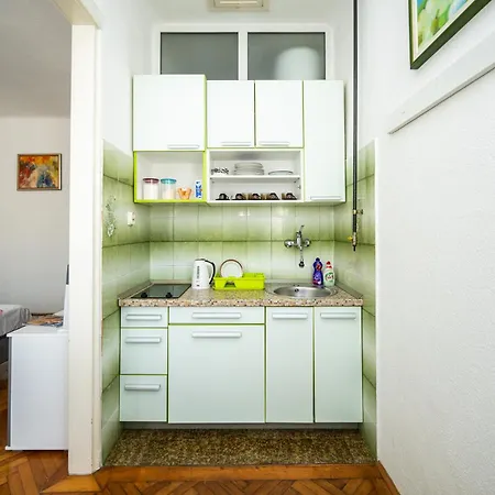 Central City Studio Apartment