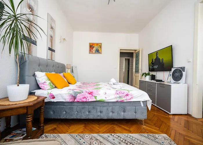 Central City Studio Apartment Apartman *